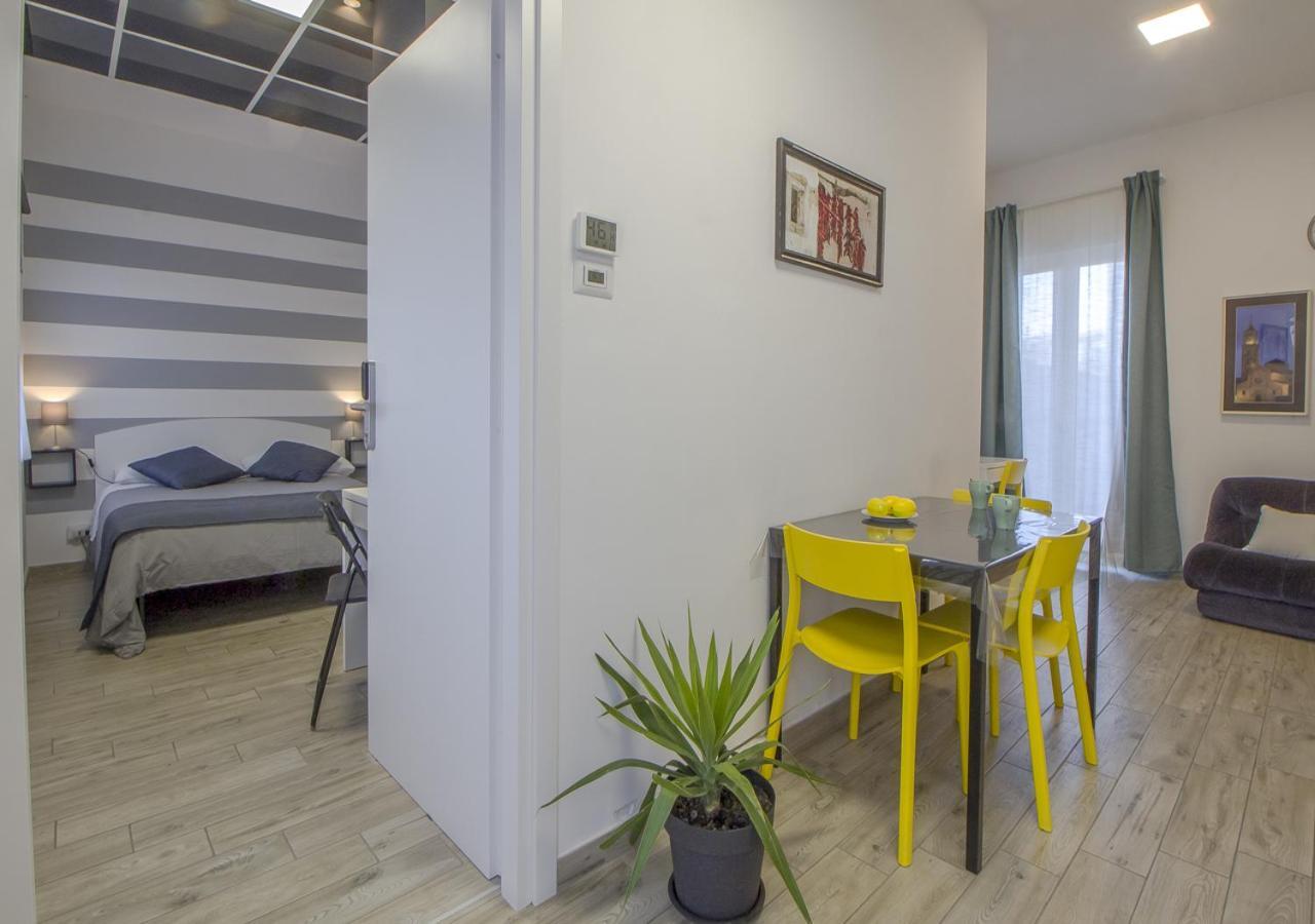 Appartamento Con 2 Camere E 2 Bagni In Centro Con Parcheggio Матера Экстерьер фото