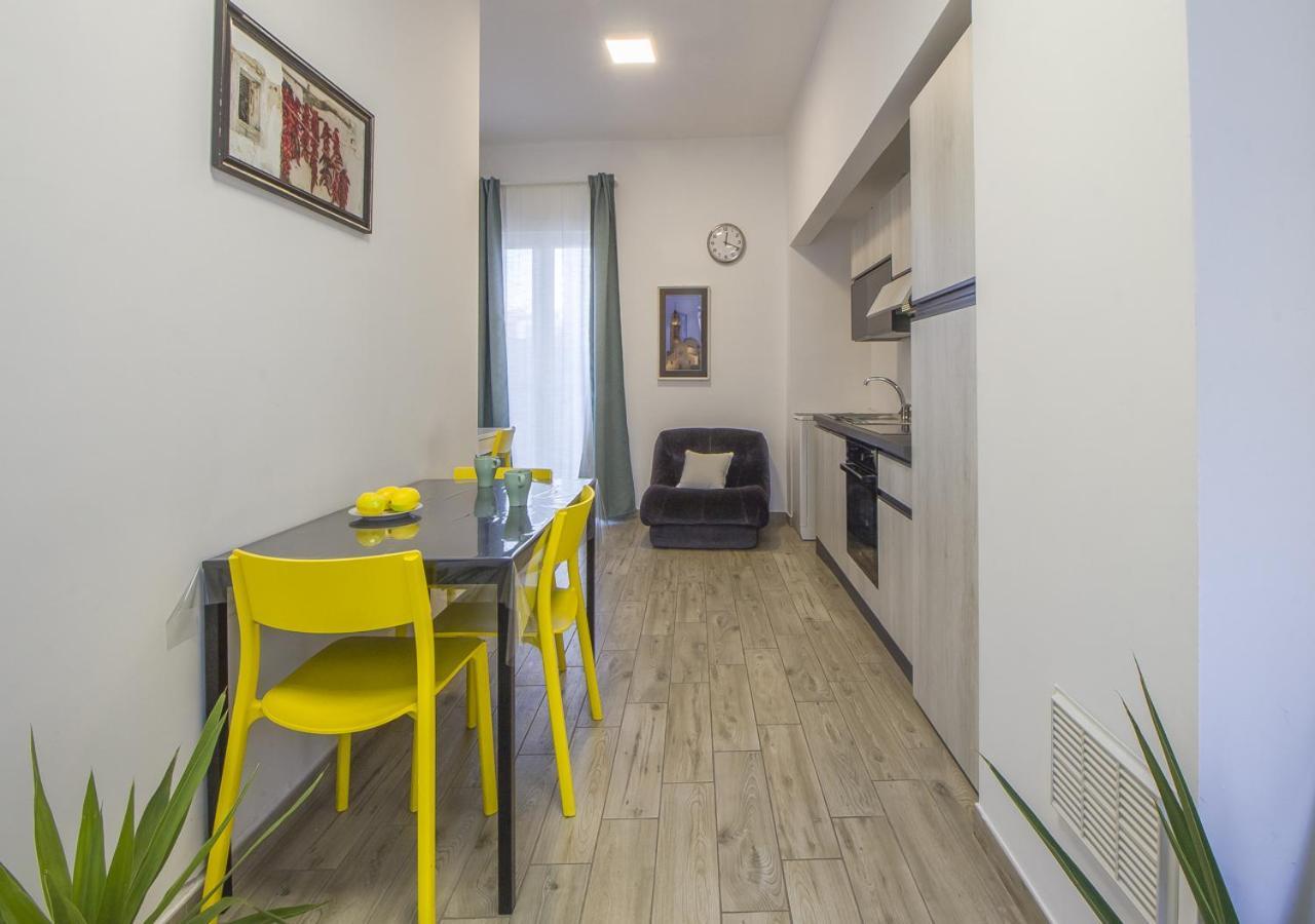 Appartamento Con 2 Camere E 2 Bagni In Centro Con Parcheggio Матера Экстерьер фото